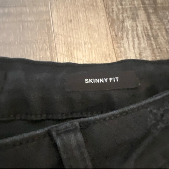 JUDY BLUE Black High Rise Distressed Skinny Fit Jeans Size 14W - Picture 8 of 13